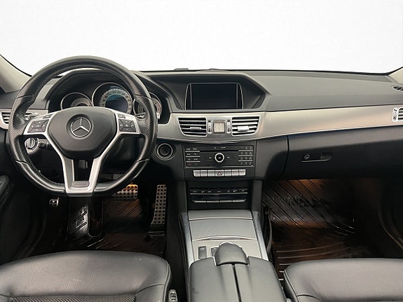 Mercedes-Benz E220 20 of 29
