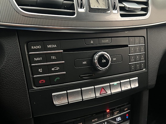 Mercedes-Benz E220 17 of 29