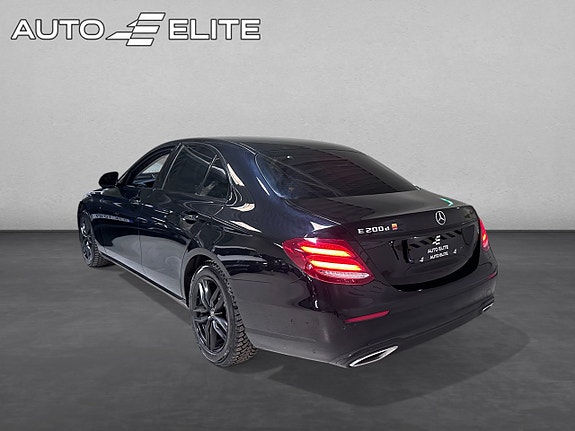 Mercedes-Benz E200 d 3 of 5