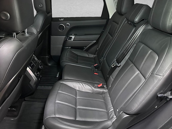 Land Rover Range Rover Sport 26 of 27