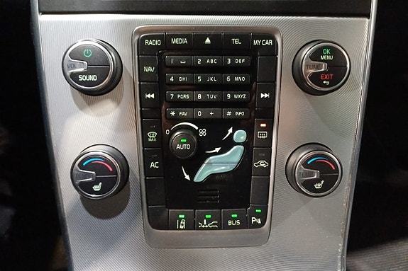 Volvo V60 12 of 18