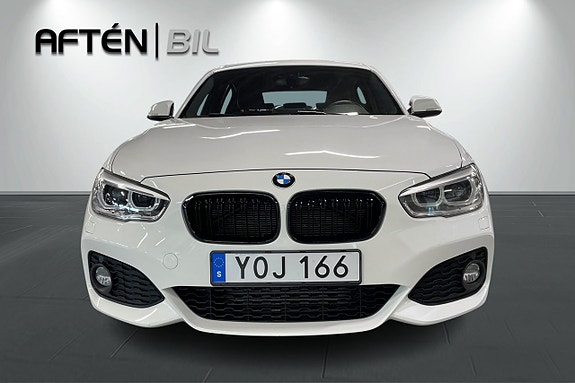 BMW 118d 3 of 5