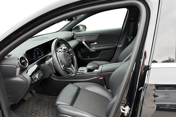 Mercedes-Benz A250 e 11 of 12