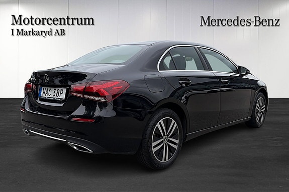 Mercedes-Benz A250 e 4 of 12