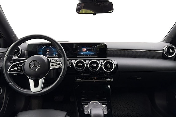 Mercedes-Benz A250 e 8 of 12