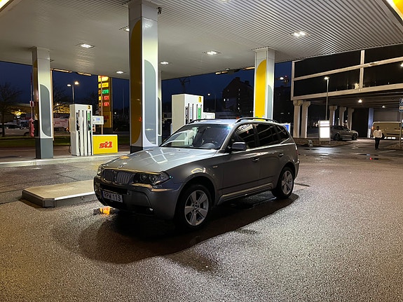BMW X3 9 of 9