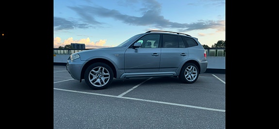 BMW X3 3 of 9