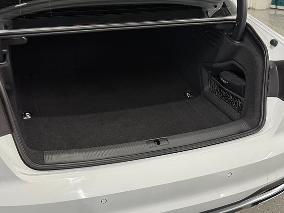 Audi A4 26 of 27