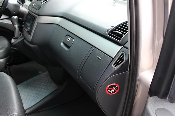 Mercedes-Benz Vito 122 9 of 30
