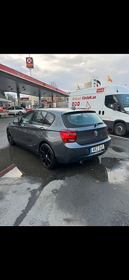 BMW 116d 3 of 5