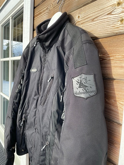 Product image 2 of 9