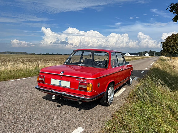 BMW 1602 3 of 5