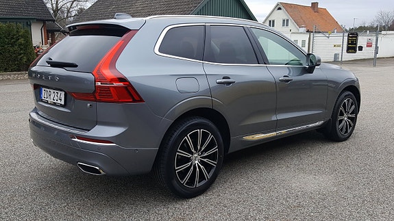 Volvo XC60 2 of 5