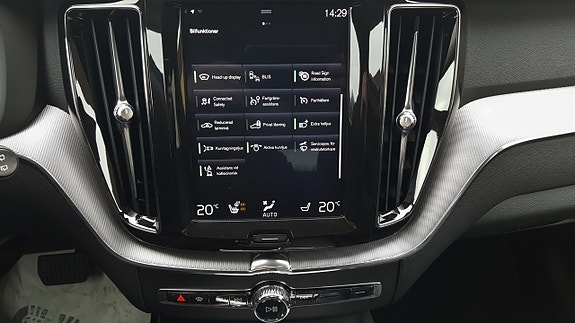 Volvo XC60 18 of 26