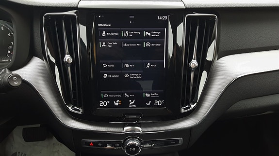 Volvo XC60 17 of 26