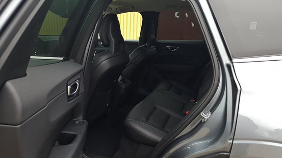 Volvo XC60 11 of 26