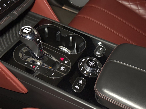 Bentley Bentayga 22 of 30