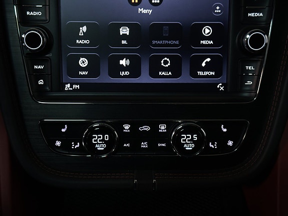 Bentley Bentayga 20 of 30
