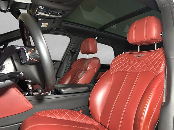Bentley Bentayga 11 of 30
