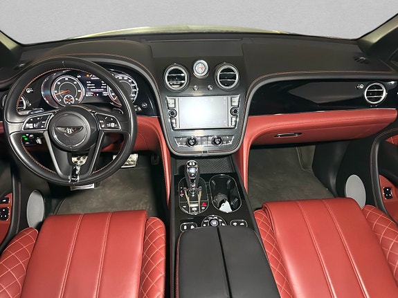 Bentley Bentayga 14 of 30
