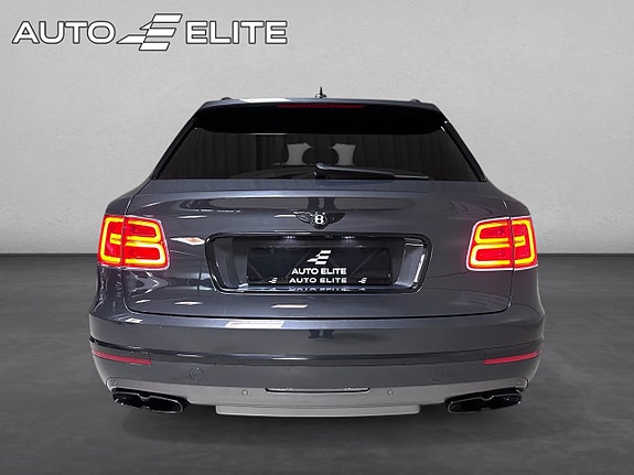 Bentley Bentayga 5 of 5