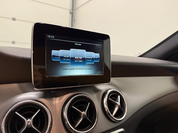 Mercedes-Benz CLA220 d 14 of 16