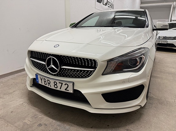 Mercedes-Benz CLA220 d 2 of 5