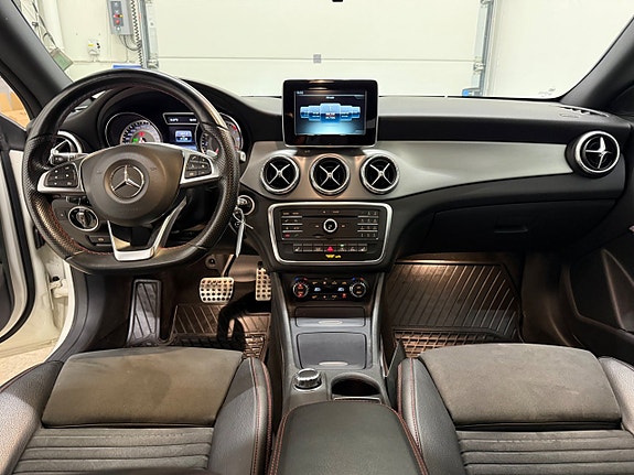 Mercedes-Benz CLA220 d 8 of 16