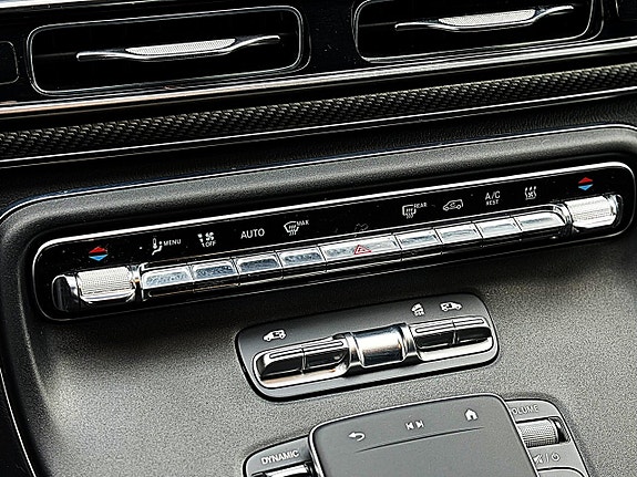 Mercedes-Benz V300 19 of 30
