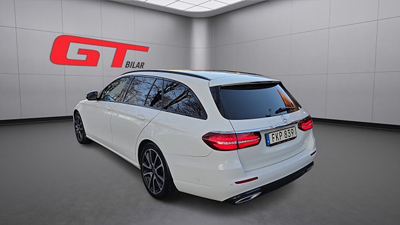 Mercedes-Benz E220 6 of 24