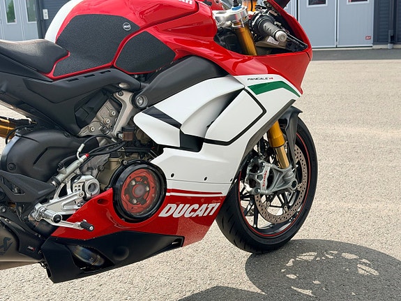 Ducati Panigale V4 S Speciale – Limited Edition 124/1500 3 of 5