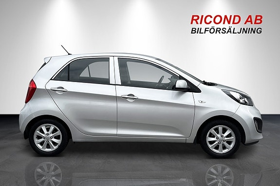 Kia Picanto 2 of 5