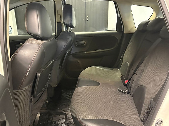 Nissan Note 8 of 14