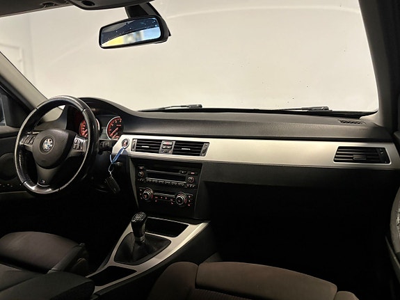 BMW 325i 10 of 17