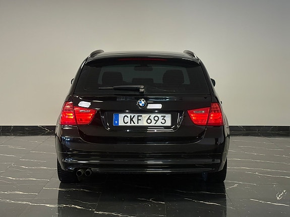 BMW 325i 5 of 5