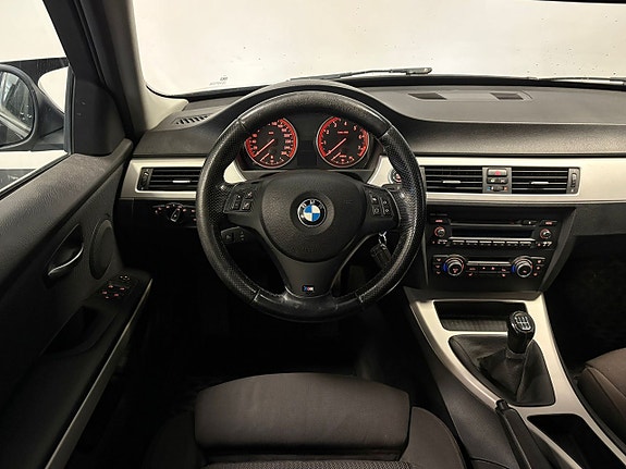 BMW 325i 13 of 17