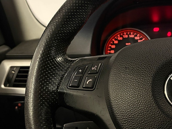 BMW 325i 12 of 17