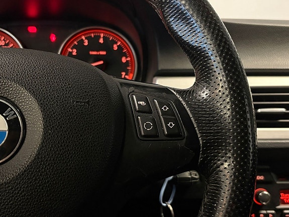 BMW 325i 11 of 17