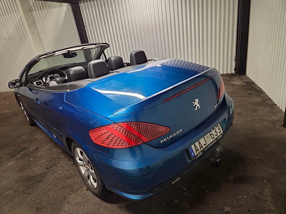 Peugeot 307 CC 3 of 5