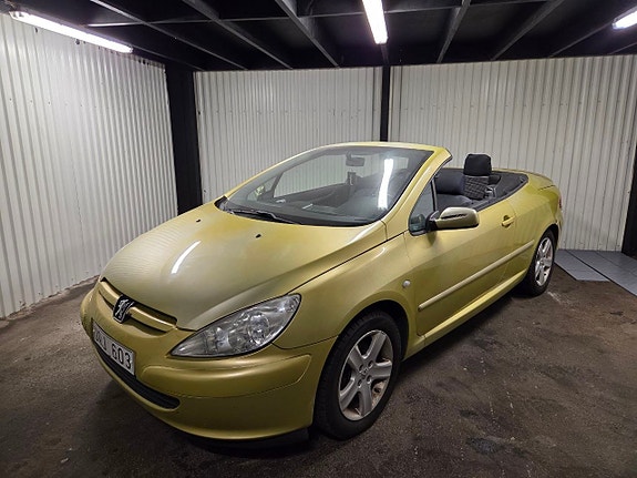 Peugeot 307 CC 4 of 5