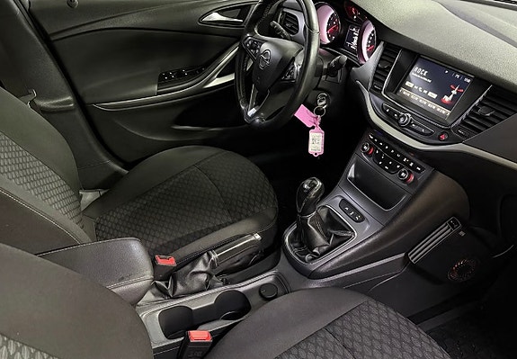 Opel Astra 9 of 13