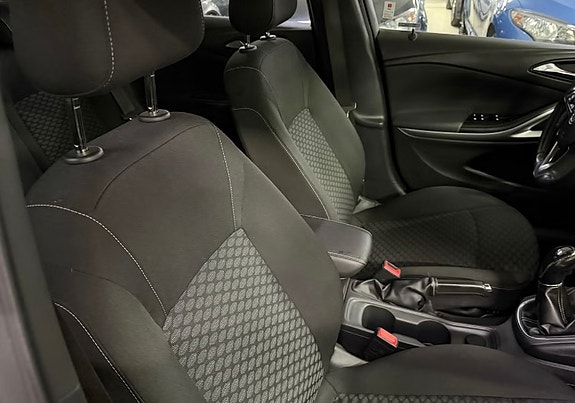Opel Astra 10 of 13
