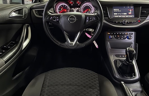Opel Astra 13 of 13