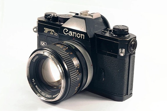 Canon FTb QL – Analog kamera med 50mm objektiv