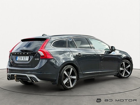 Volvo V60 3 of 5