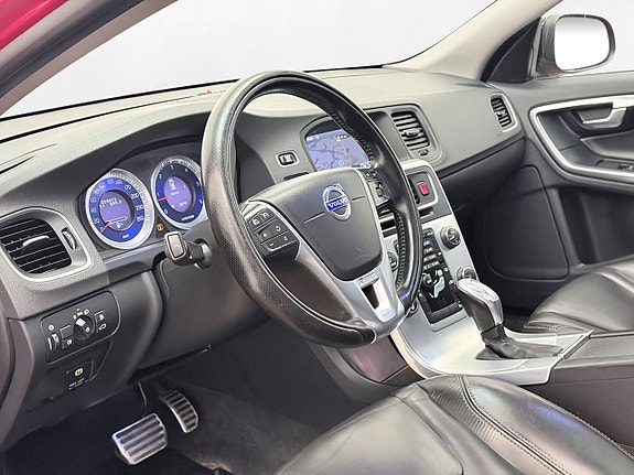 Volvo V60 11 of 27