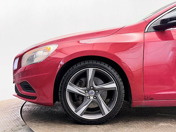 Volvo V60 9 of 27