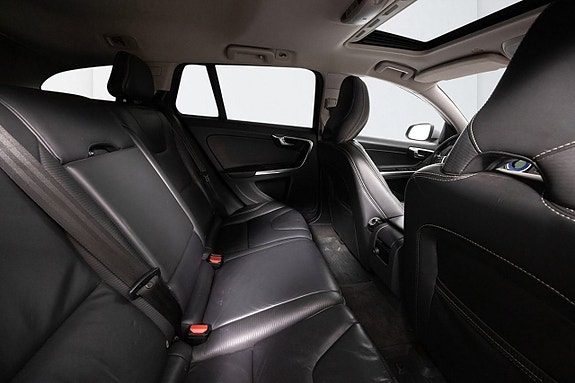 Volvo V60 15 of 27