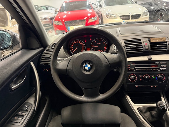 BMW 118d 13 of 19