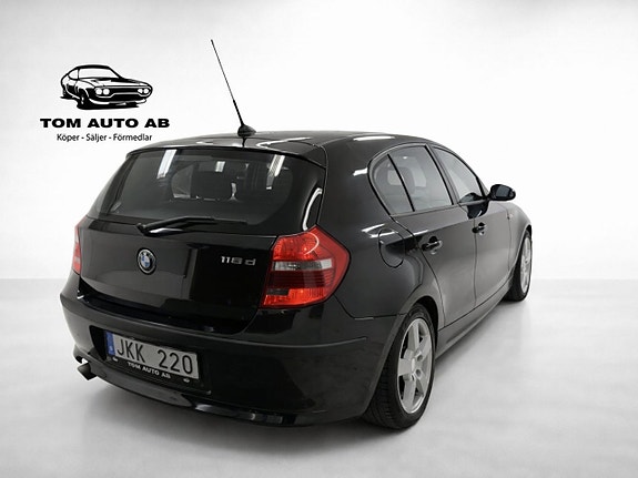 BMW 118d 4 of 19